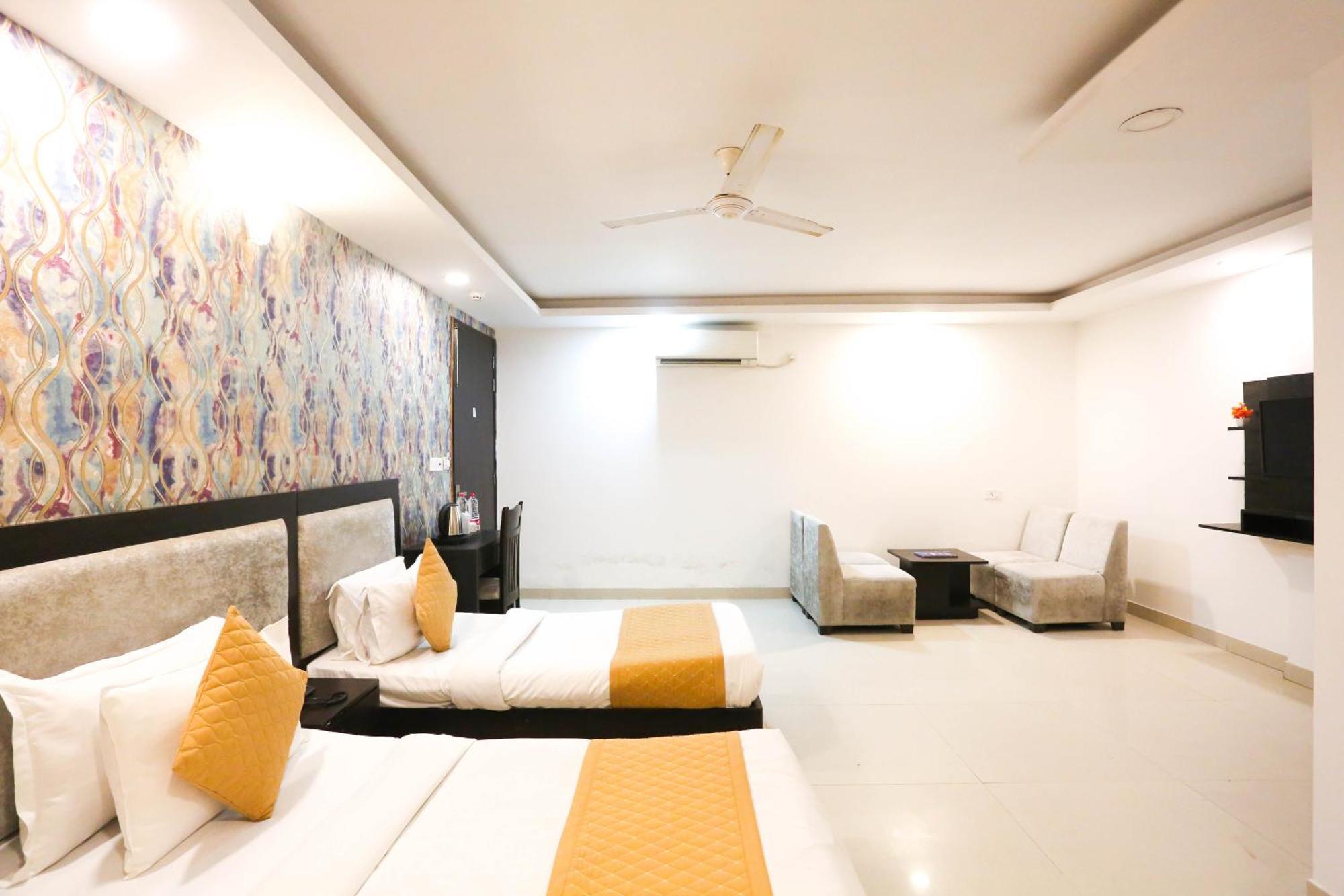 Hotel Aashiyana New Delhi Bagian luar foto